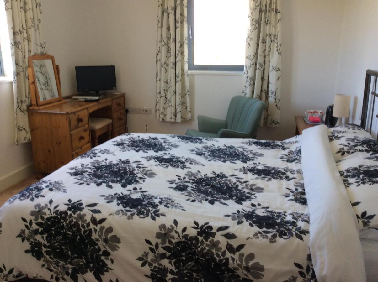 Hh Accommodation Милом Экстерьер фото