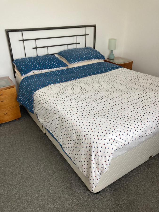 Hh Accommodation Милом Экстерьер фото